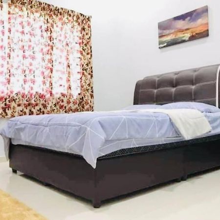 Kundang Villa @ Tasik Biru - 3 Bedrooms Bungalow 万挠 外观 照片